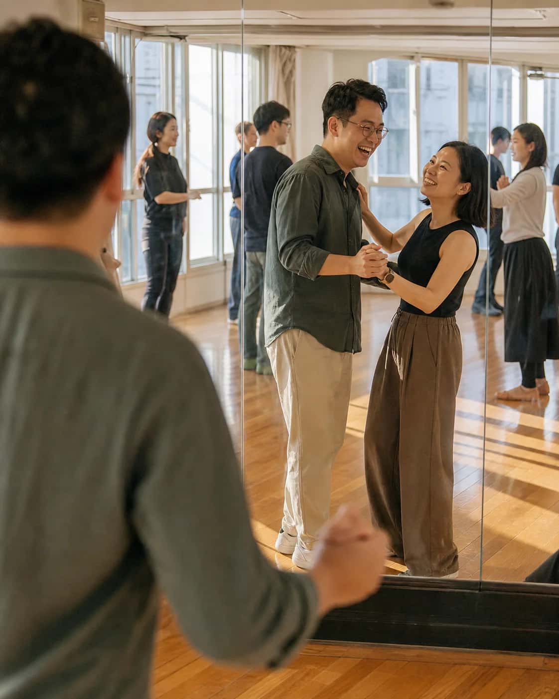 Illustrative Hong Kong dance-studio scene of two adults considering everyday preferences; not a member photo.